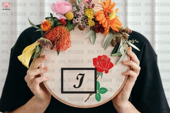 Rose Font I: A Designer’s Review for Boutique Apparel